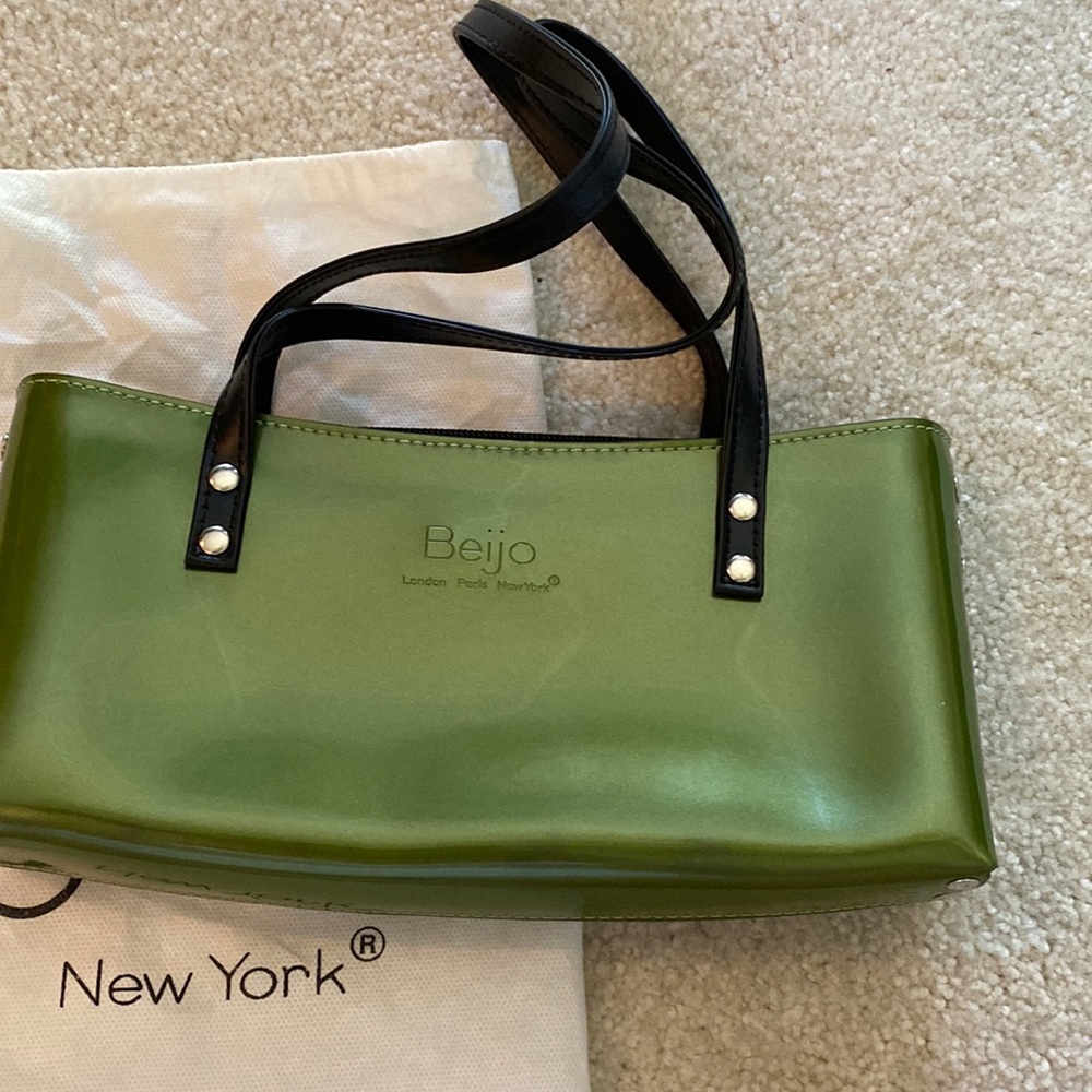 Beijo zip top purse